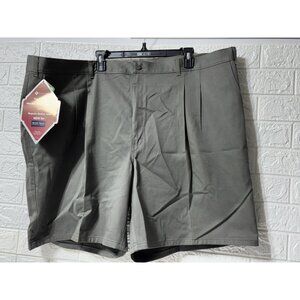 NWT Denver Hayes Khakis Wrinkle Resistant Pleated Olive Shorts Mens Size 50